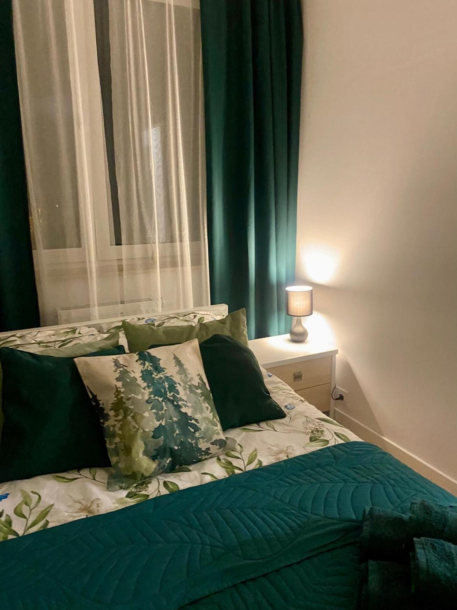 Chillout Airport Kl33 - Air Condition & Free Parking Apartment *